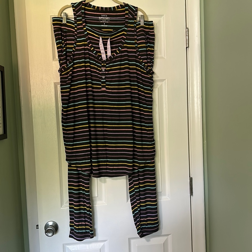 Torrid super soft sleep set